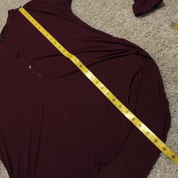 Babaton Dark Cherry Long Sleeve 1/4 Button Down Rayon Drop Hem Top - Picture 14 of 15